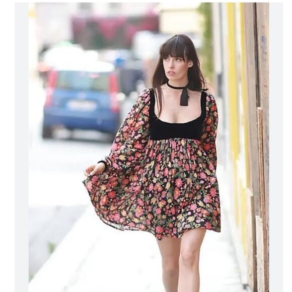 Free People Marsha Black Combo Floral Velvet Boho Mini Dress Size L NWT - Picture 1 of 13